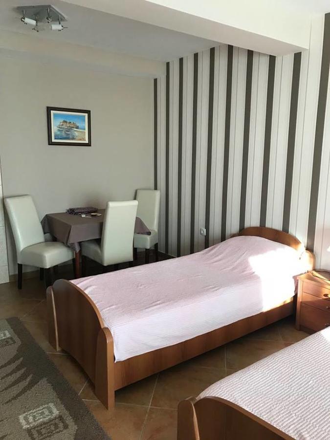 Nikic Apartments Улцинь Экстерьер фото
